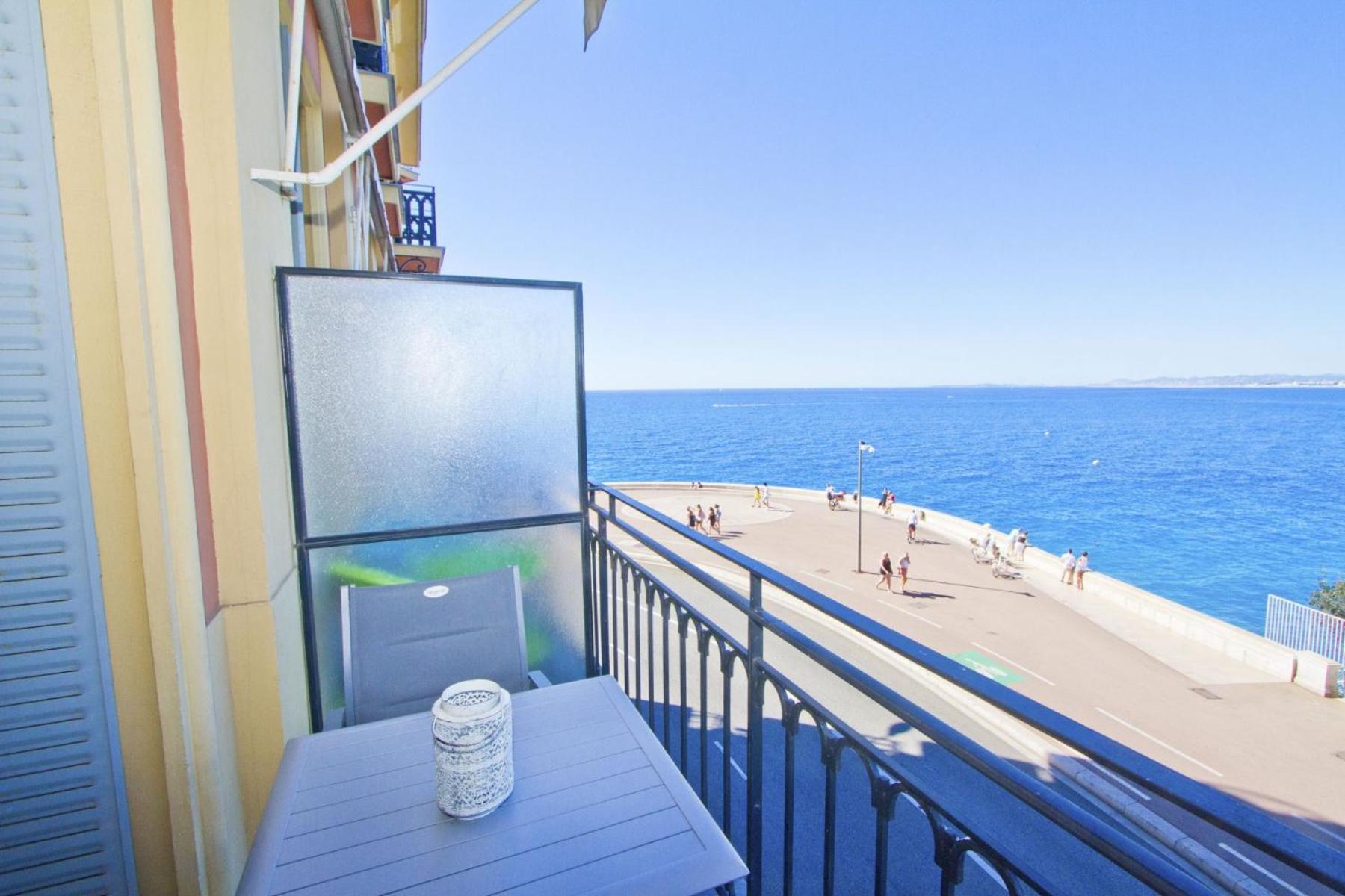 Promenade Holiday - Rocamare Promenade Nisa Exterior foto